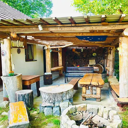 Holiday home Na Samote U Lesa *